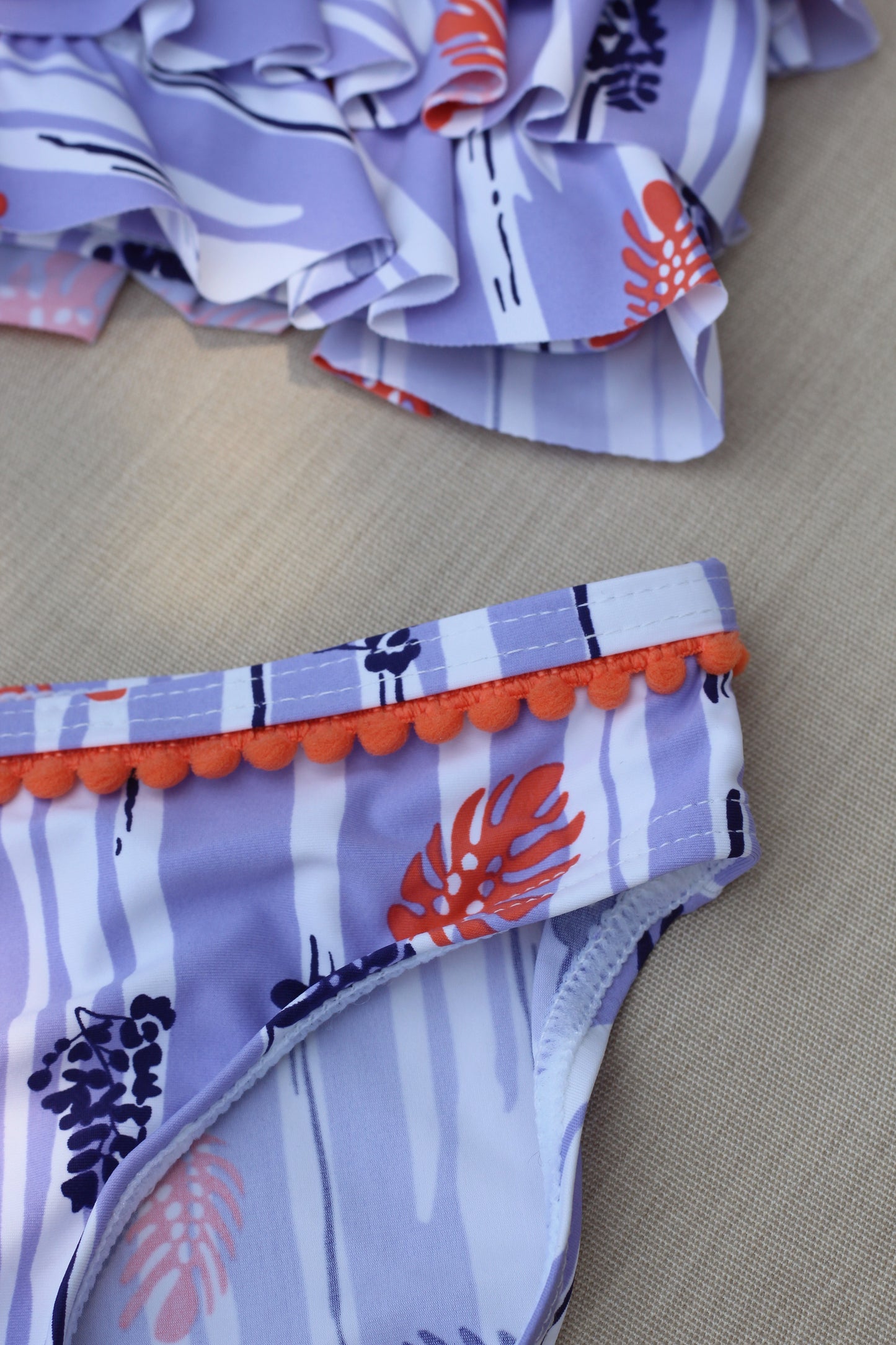 Bikini morado y naranja